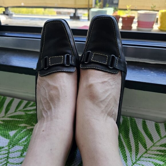 Aerosoles Black leather “Latch Box” comfort pump - Picture 2 of 12